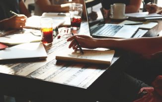 Traits of Super Successful Bloggers Featured Image (www.ethicalblogging.com)