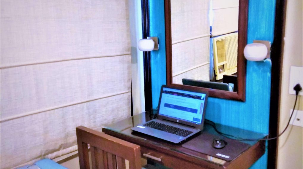 My Temporary Hotel Office Desk [WordCamp Delhi 2017 (2)]